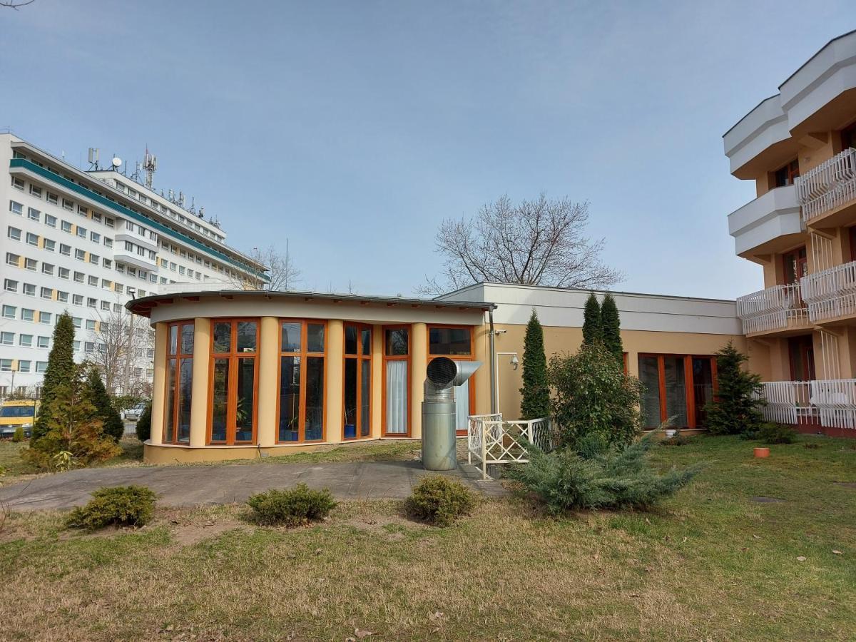 קישקונהלש Csipke Hotel מראה חיצוני תמונה