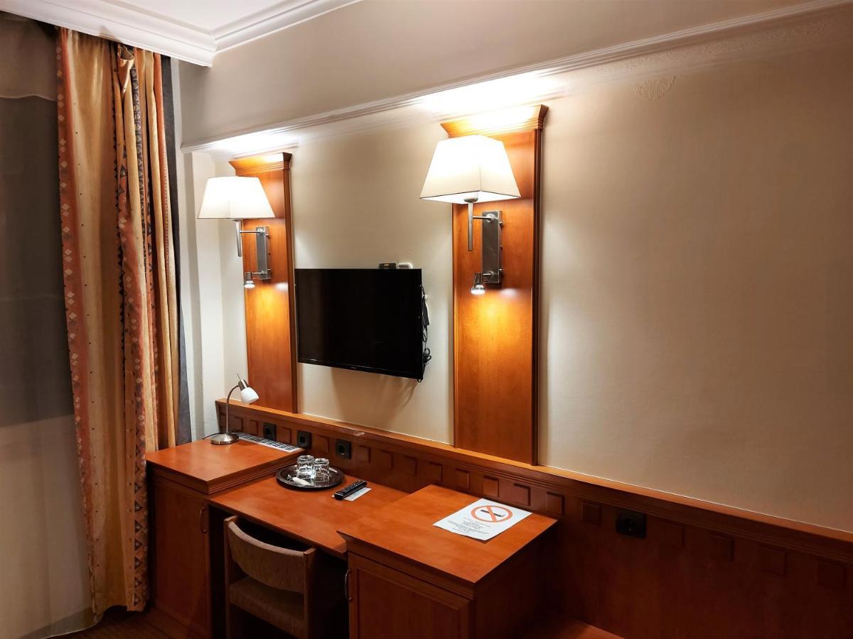 קישקונהלש Csipke Hotel מראה חיצוני תמונה