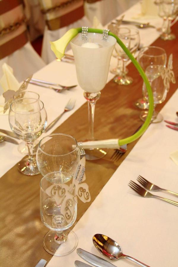קישקונהלש Csipke Hotel מראה חיצוני תמונה