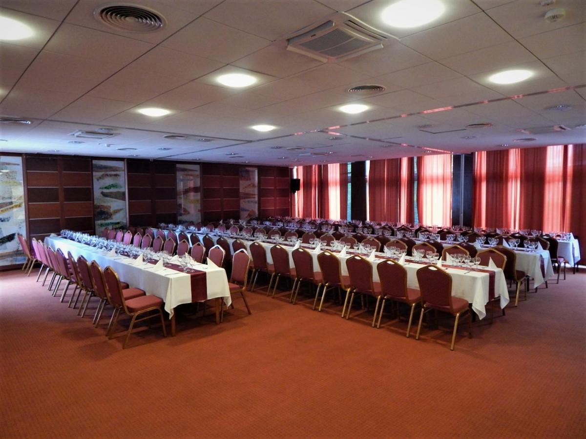 קישקונהלש Csipke Hotel מראה חיצוני תמונה