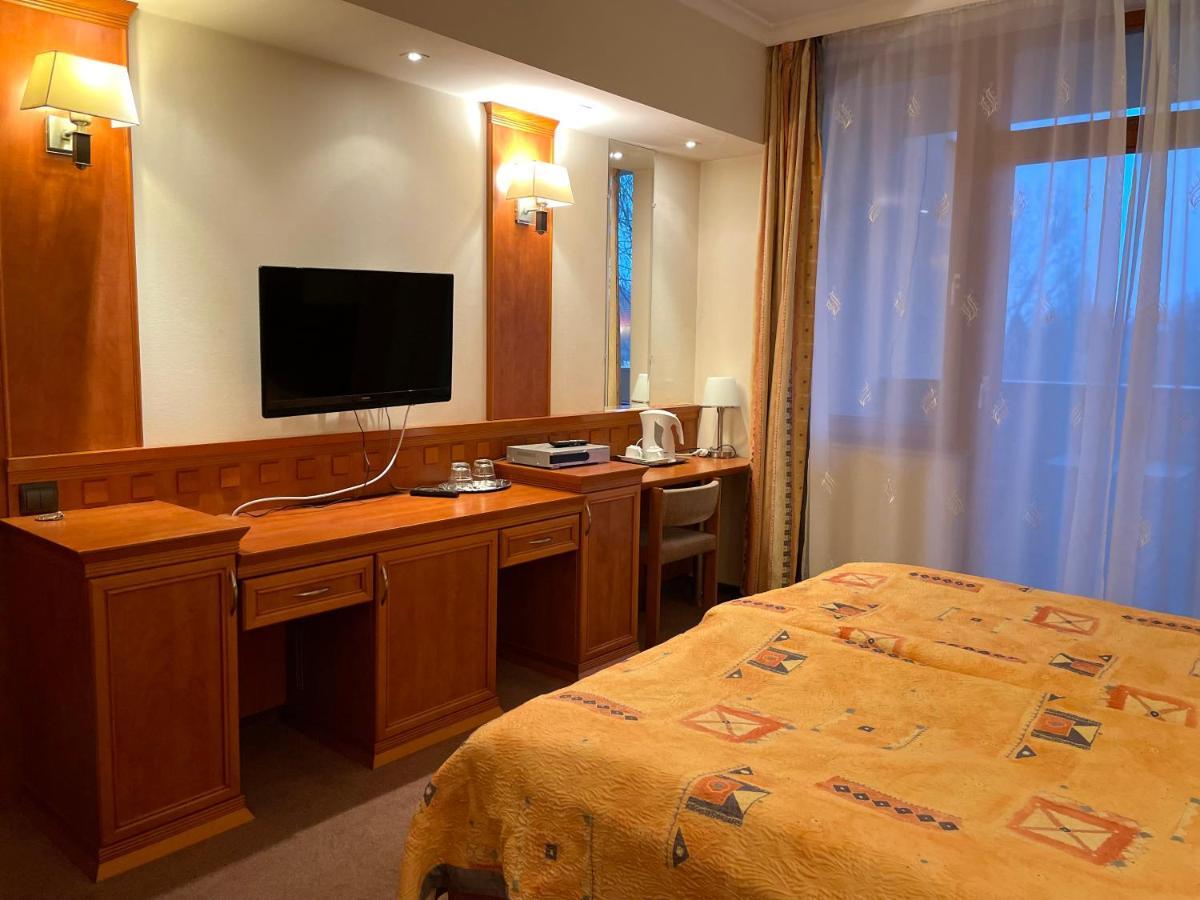 קישקונהלש Csipke Hotel מראה חיצוני תמונה