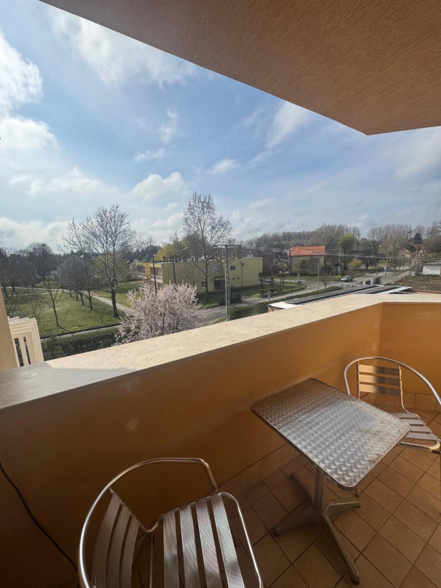 קישקונהלש Csipke Hotel מראה חיצוני תמונה