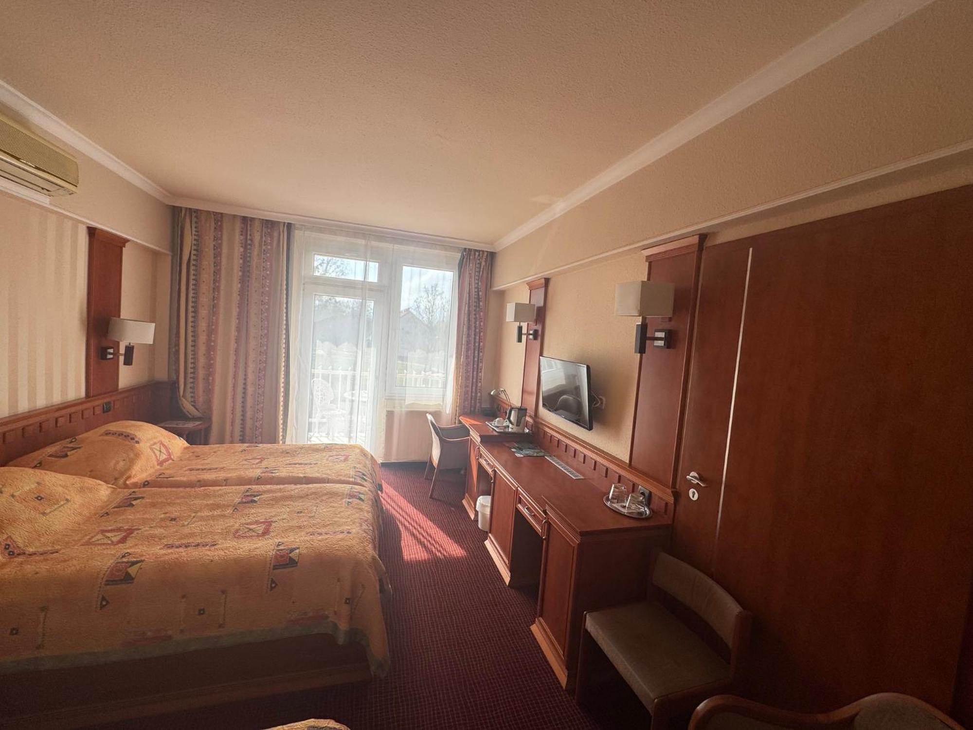 קישקונהלש Csipke Hotel מראה חיצוני תמונה